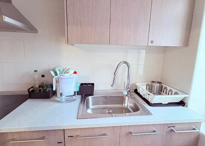 Stunning Flat For 6 People 3 Blocks From The Welcome Breakfast